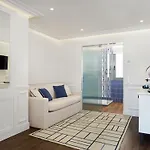H10 Universitat (Adults Only)